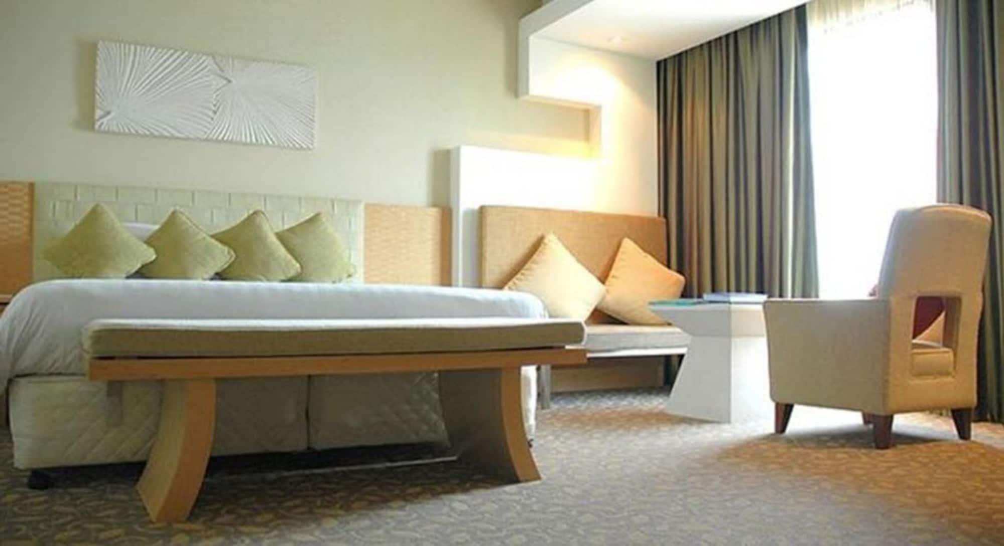Grand Richmond Stylish Convention Отель